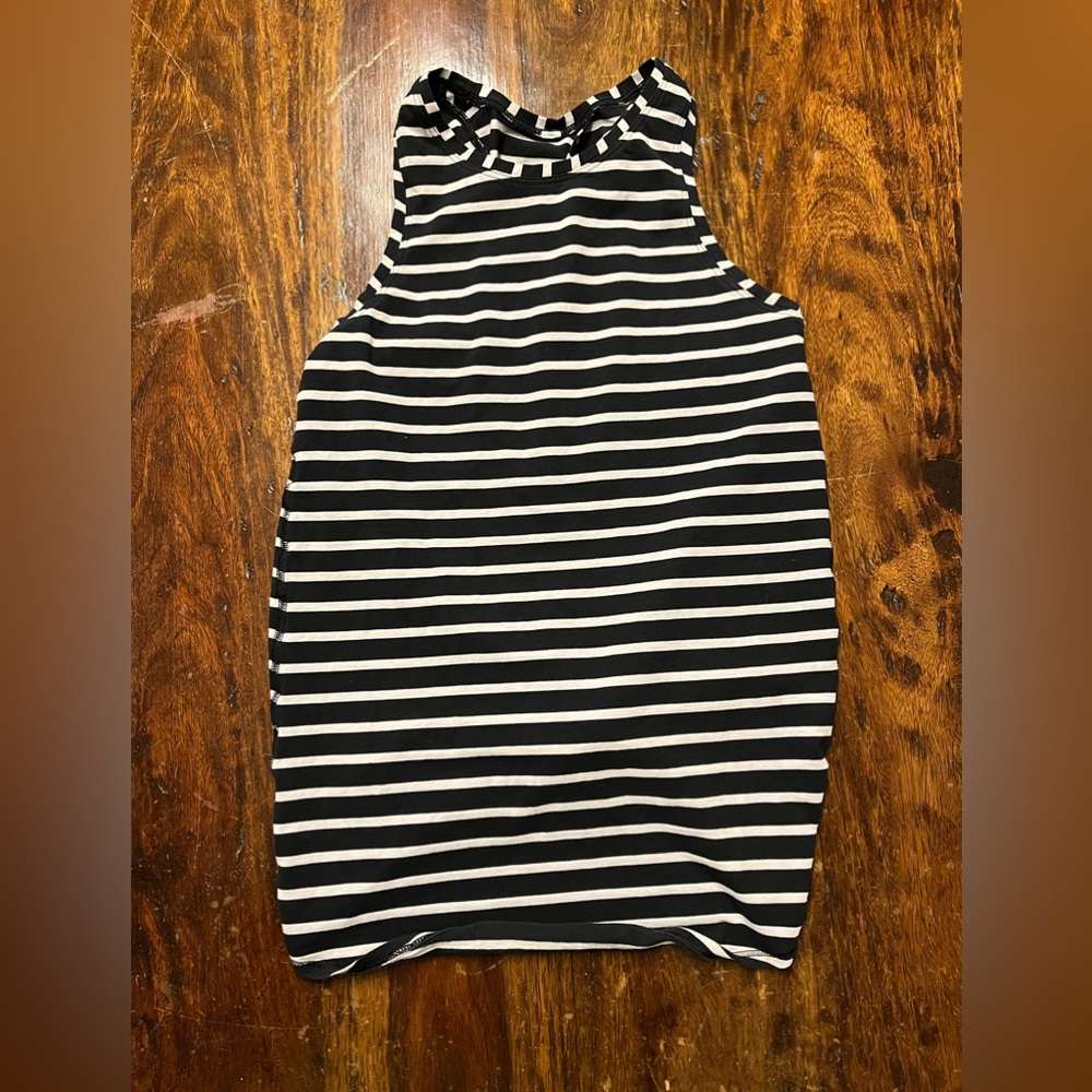 Lululemon All tied up tank top. Pima Cotton. Size 2